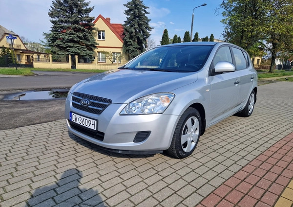 Kia Ceed cena 16900 przebieg: 189000, rok produkcji 2009 z Woźniki małe 137